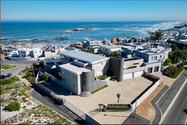 Small Bay Beach Suites Cape Town Luaran gambar